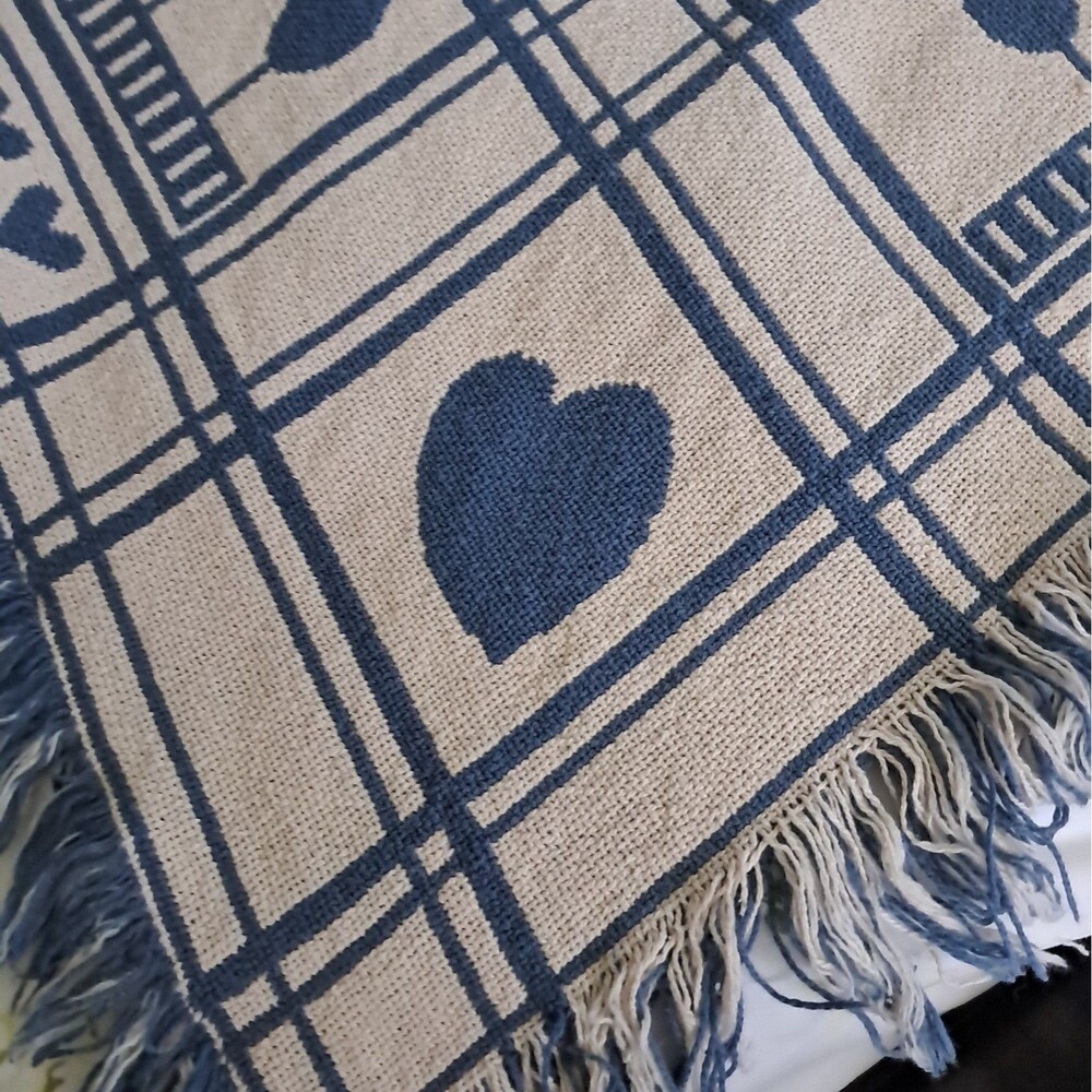 Cottagecore Blue Heart Woven Tapestry Throw Fringe Blanket Reversible Vtg - Picture 6 of 9